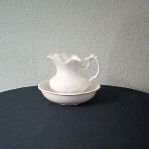Vintage Cream Ceramic Artful Pitcher and Basin Set